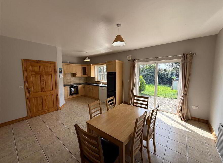 10 Fortlands, Ballaghaderreen, F45WT78