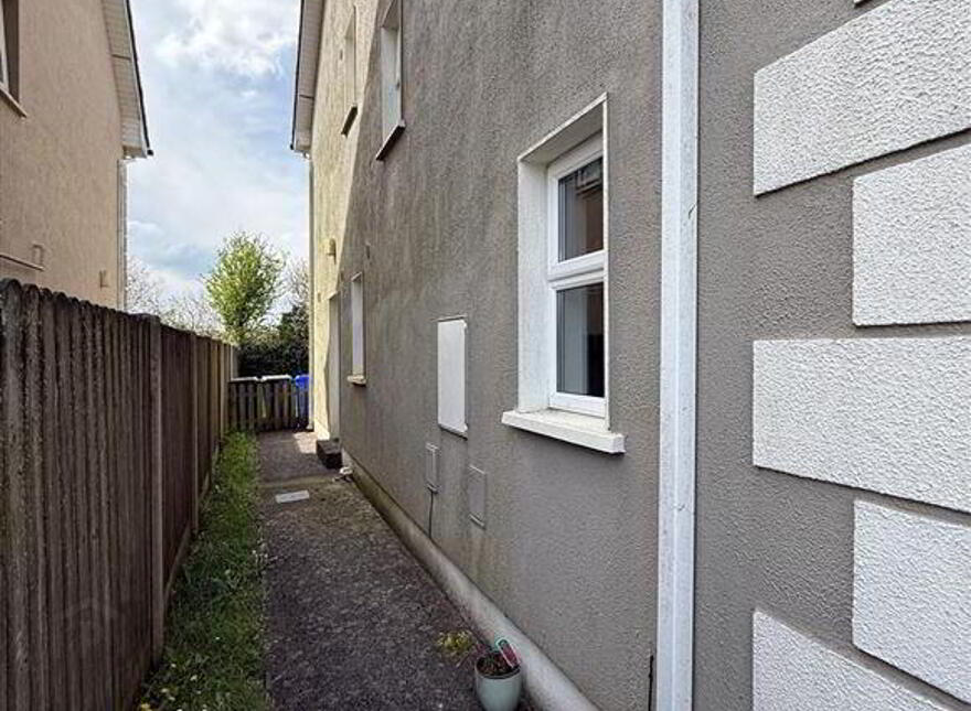 10 Fortlands, Ballaghaderreen, F45WT78
