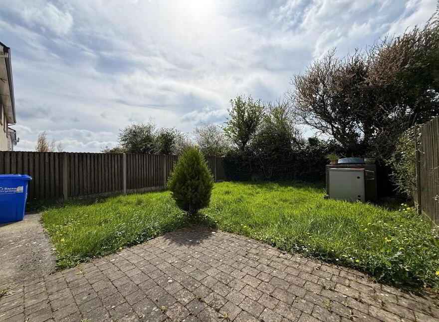 10 Fortlands, Ballaghaderreen, F45WT78