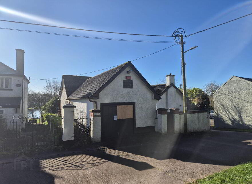 Cherryfield, Lough Villas, The Lough, T12E0C3