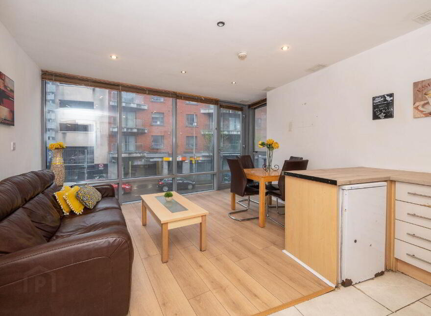 Apartment 12 Camden Court, Cork City Centre, T23F660