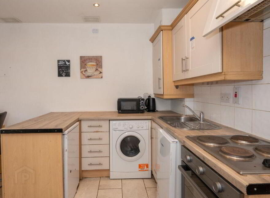 Apartment 12 Camden Court, Cork City Centre, T23F660