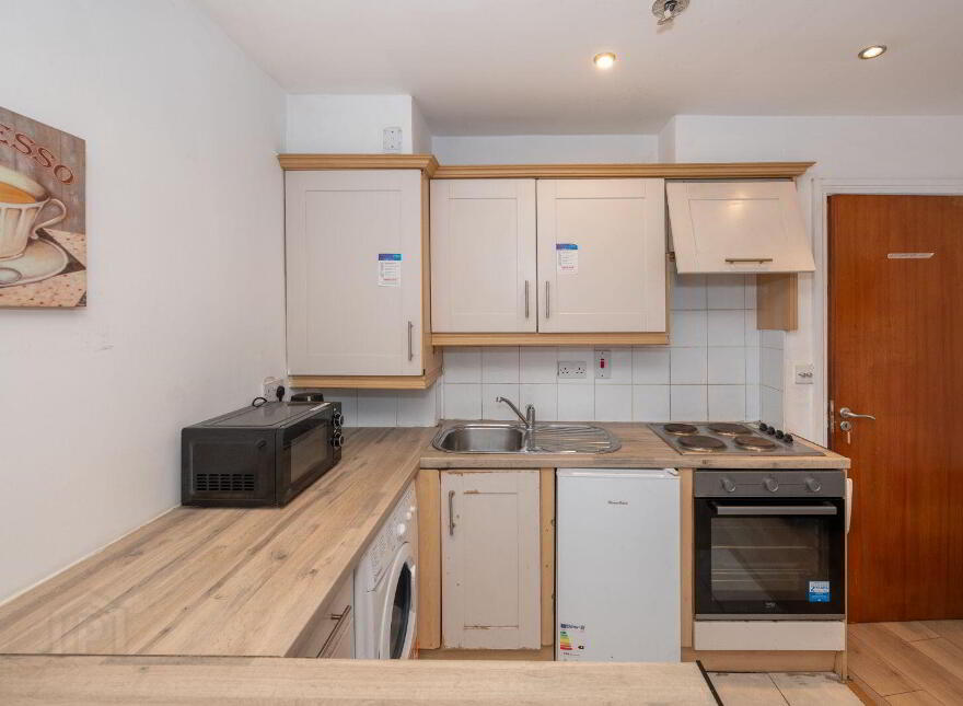 Apartment 12 Camden Court, Cork City Centre, T23F660
