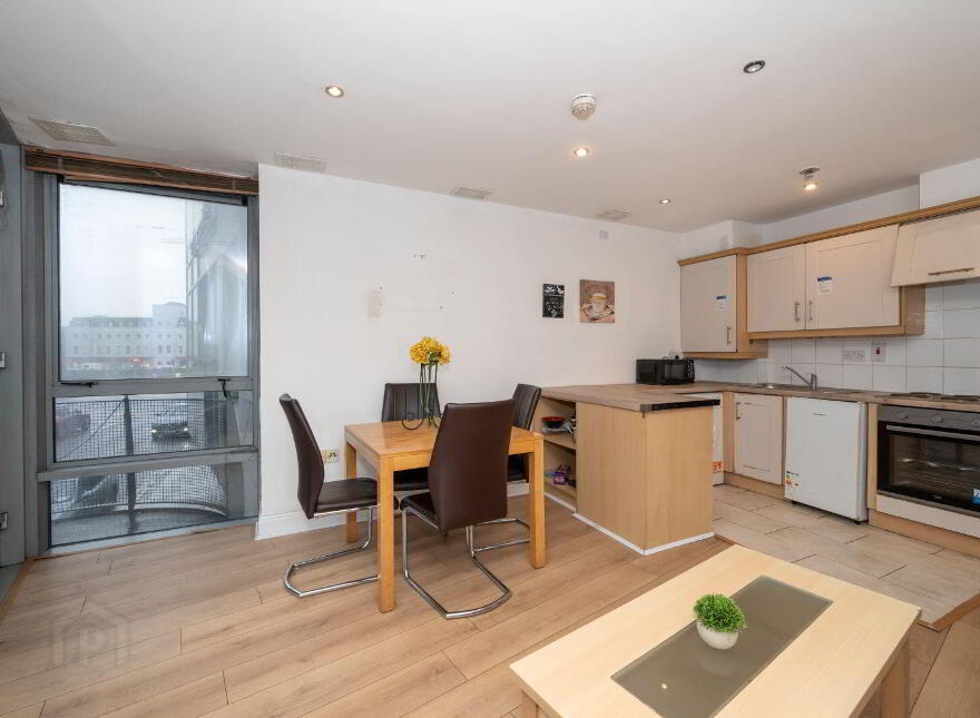 Apartment 12 Camden Court, Cork City Centre, T23F660