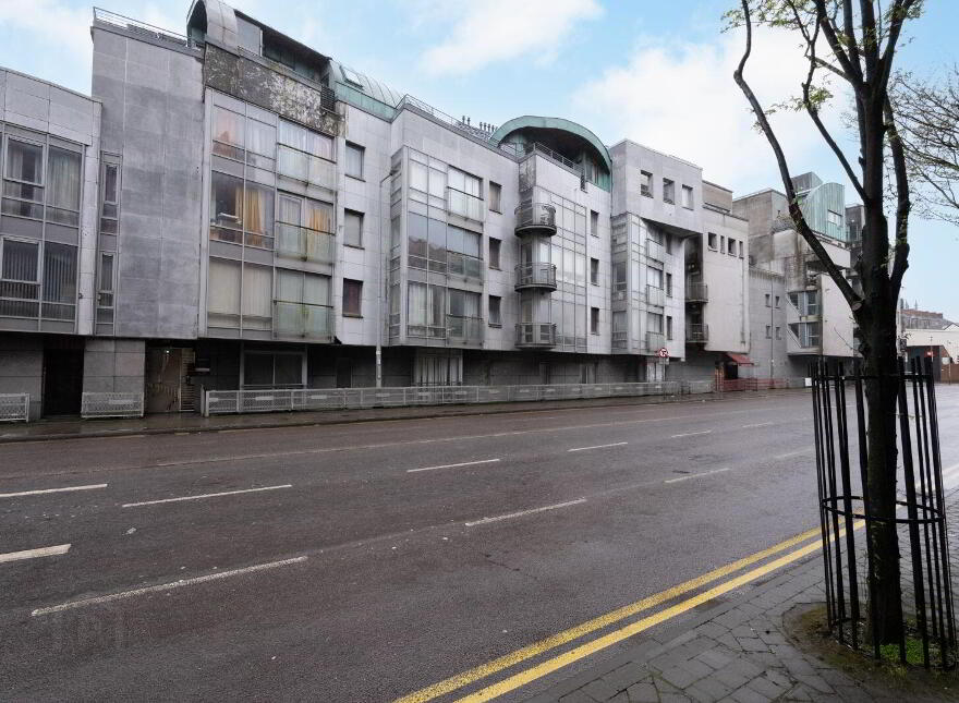 Apartment 12 Camden Court, Cork City Centre, T23F660