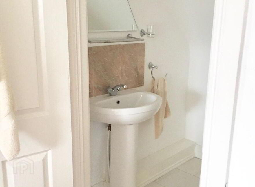 Keadue Upper, Burtonport, F94HP82