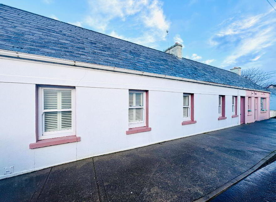 Coral House, East End, Ballybunion, Ballybunion, V31HP86