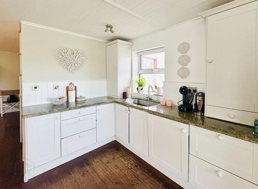 Coral House, East End, Ballybunion, Ballybunion, V31HP86