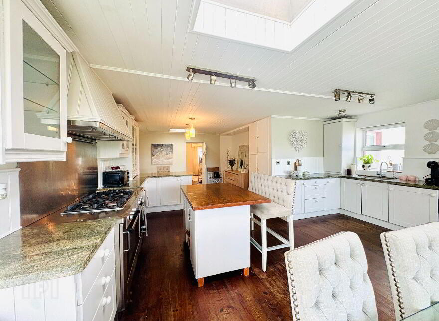 Coral House, East End, Ballybunion, Ballybunion, V31HP86