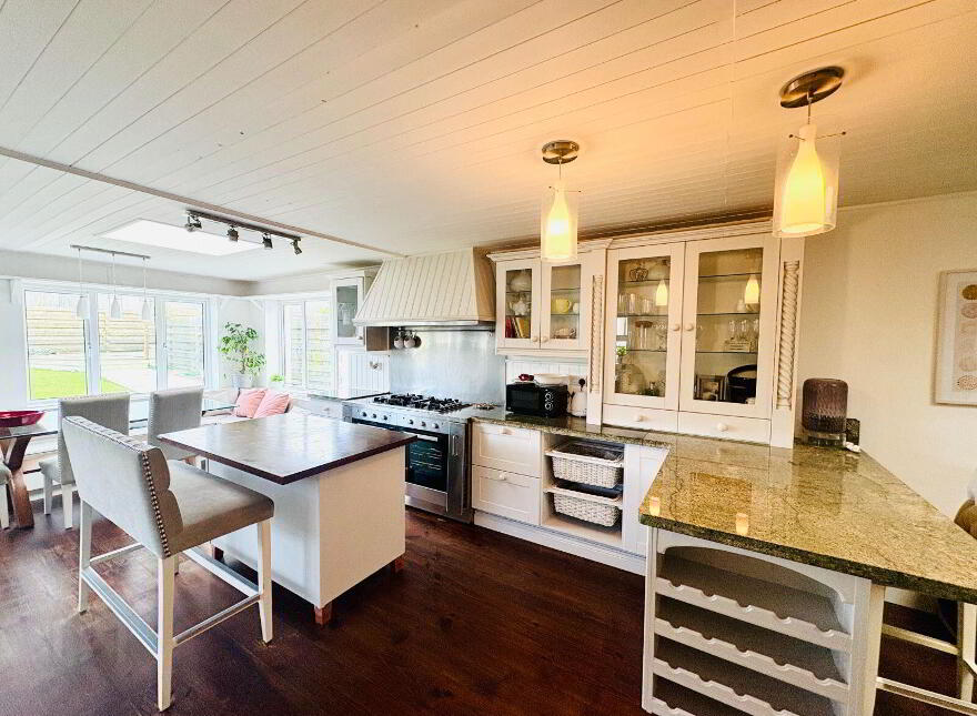 Coral House, East End, Ballybunion, Ballybunion, V31HP86