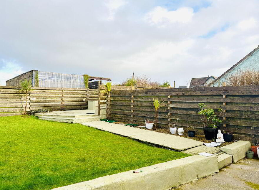 Coral House, East End, Ballybunion, Ballybunion, V31HP86