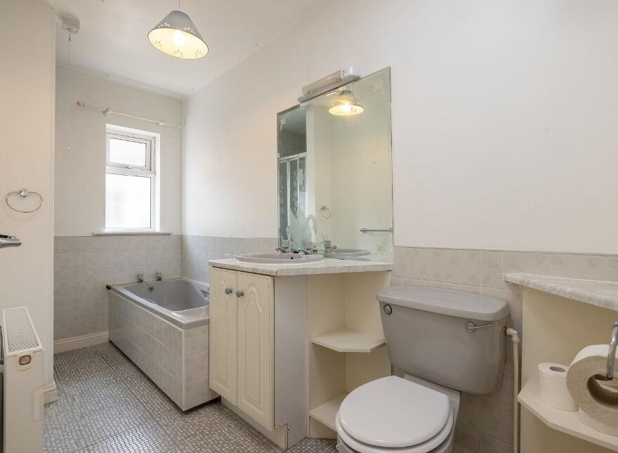 33 Castlewood Gardens, Pollerton Road, Pollerton, R93F998