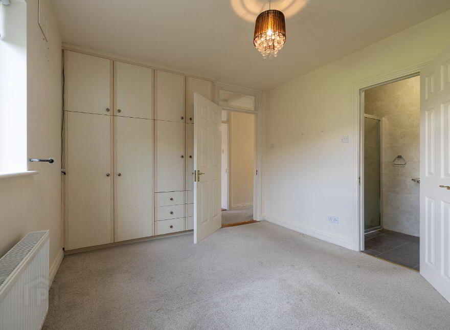 33 Castlewood Gardens, Pollerton Road, Pollerton, R93F998