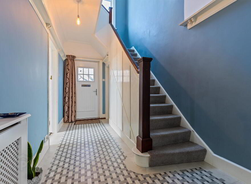 2 Cabin Hill Gardens, Belfast, BT5 7AP