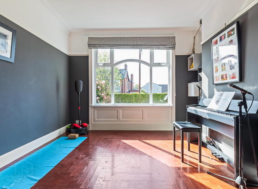 2 Cabin Hill Gardens, Belfast, BT5 7AP