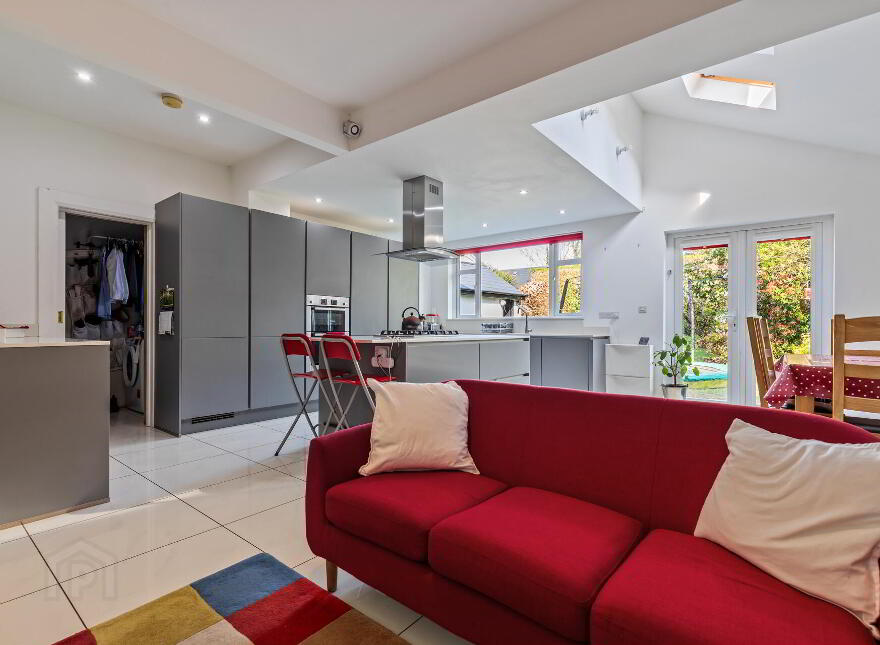 2 Cabin Hill Gardens, Belfast, BT5 7AP