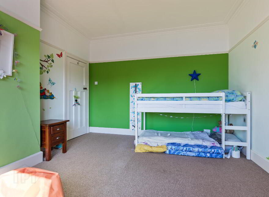2 Cabin Hill Gardens, Belfast, BT5 7AP