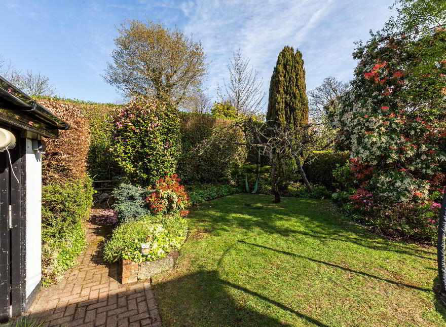 2 Cabin Hill Gardens, Belfast, BT5 7AP