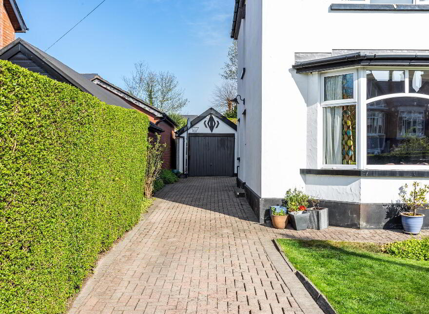 2 Cabin Hill Gardens, Belfast, BT5 7AP