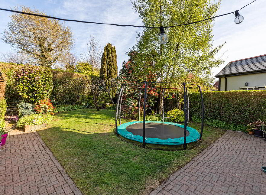 2 Cabin Hill Gardens, Belfast, BT5 7AP