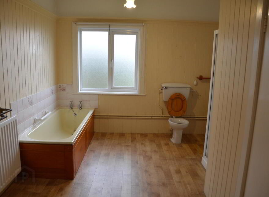 SMALLHOLDING Islandmore House, 136 Gracehill Road, Ballymoney, BT53 8LY