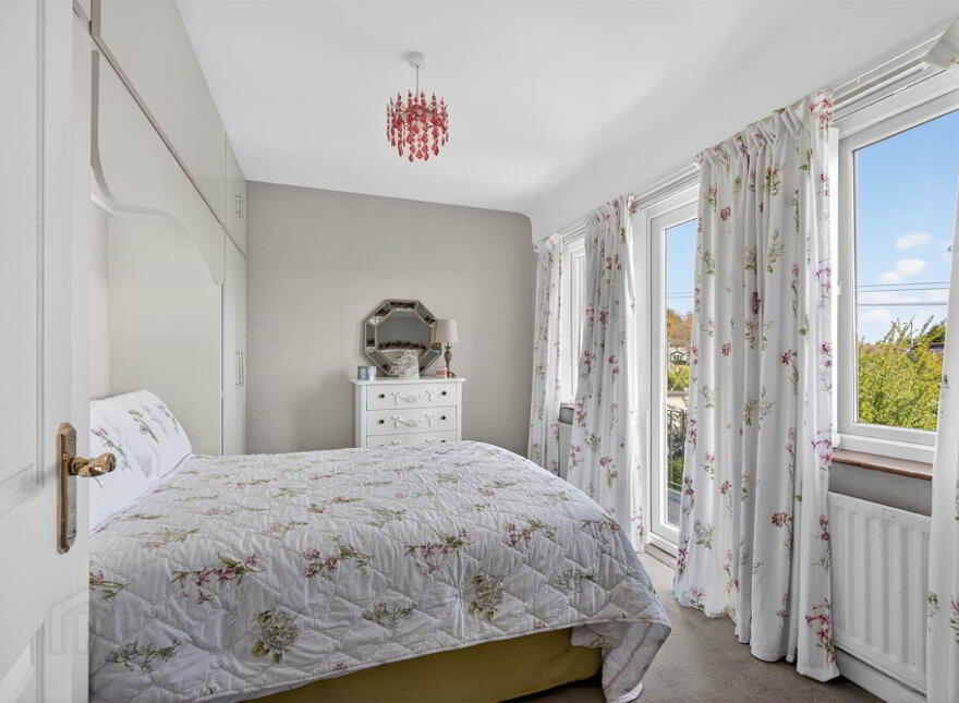 6 Ballynahinch Road, Carryduff, Belfast, BT8 8DN