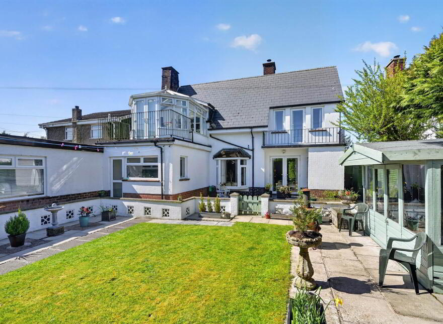 6 Ballynahinch Road, Carryduff, Belfast, BT8 8DN
