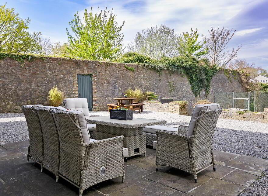 Avena House, Main Street, Ballisodare, Sligo Town, F91EF62