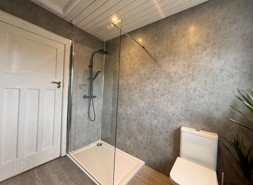 25 Galwally Avenue, Belfast, BT8 7AJ