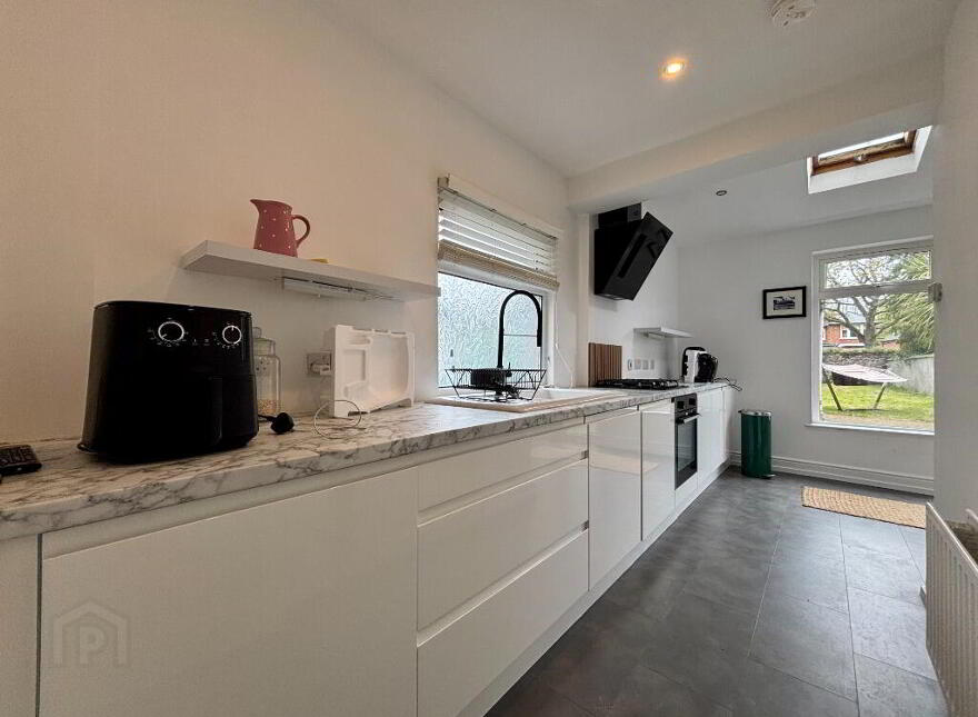 25 Galwally Avenue, Belfast, BT8 7AJ