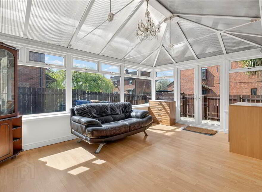 10 Hampton Drive, Ormeau, Belfast, BT7 3DE