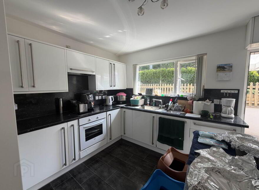 88 Coast Road, Larne, BT40 1TZ