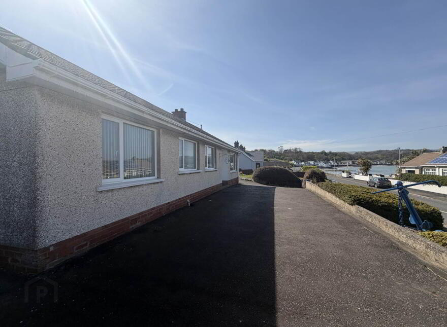 88 Coast Road, Larne, BT40 1TZ
