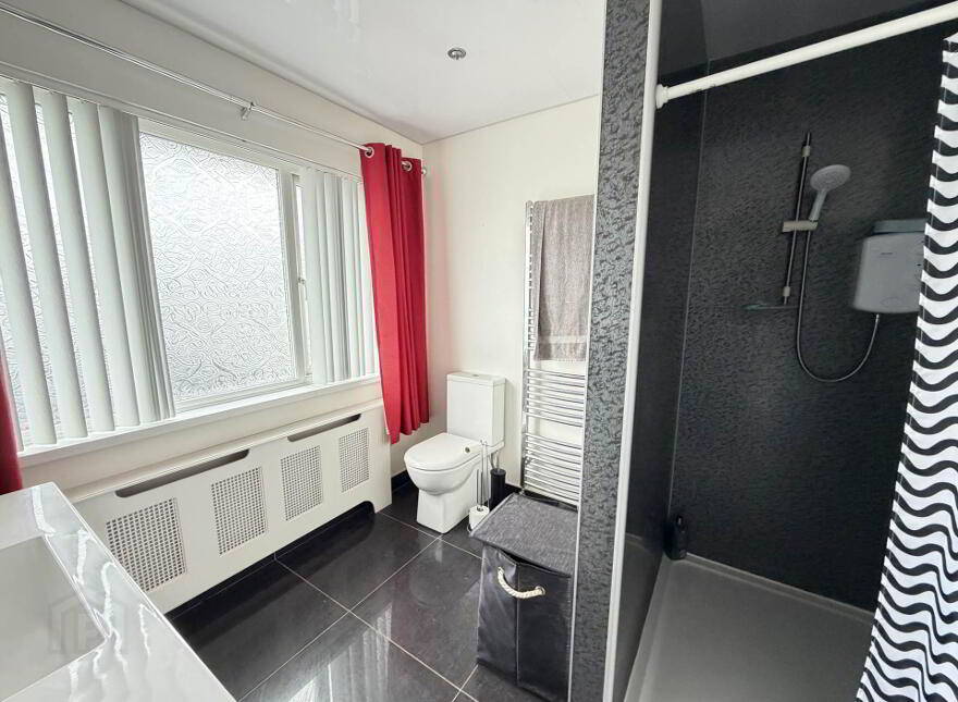88 Coast Road, Larne, BT40 1TZ