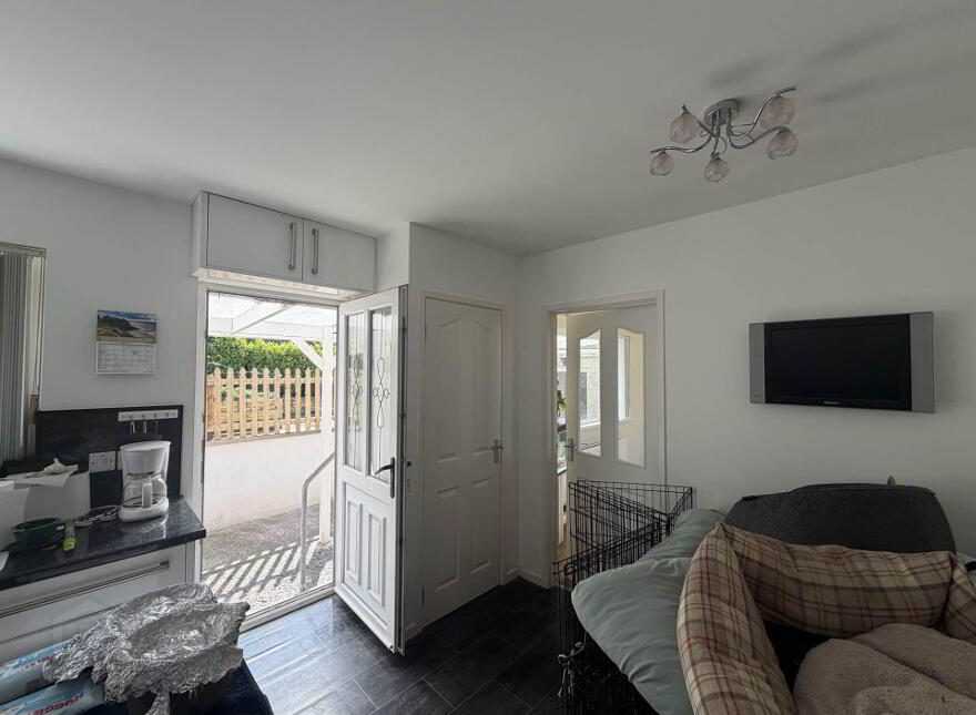 88 Coast Road, Larne, BT40 1TZ