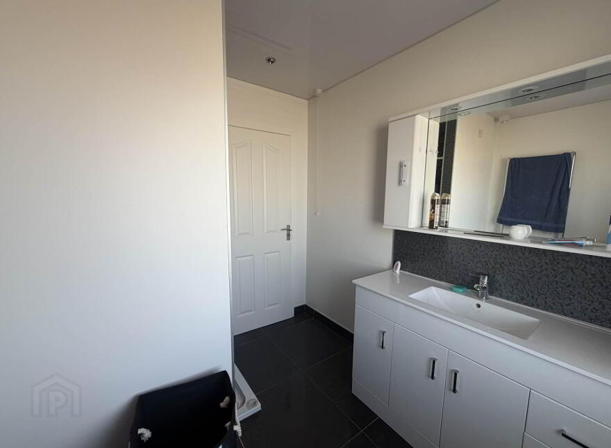 88 Coast Road, Larne, BT40 1TZ