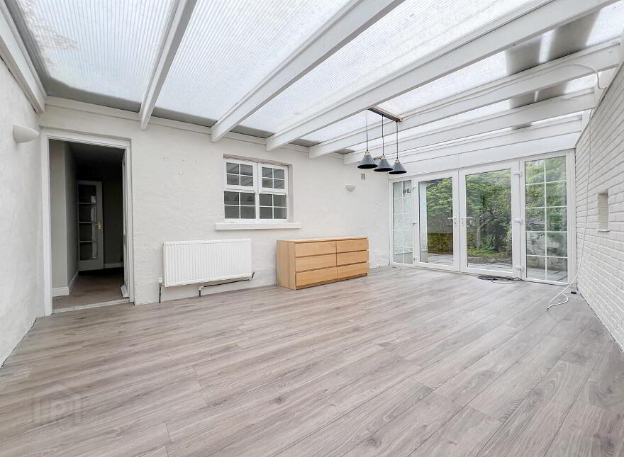 3a Dromara Road, Hillsborough, BT26 6HY