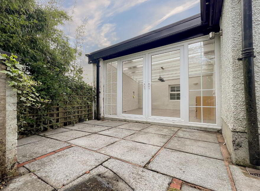 3a Dromara Road, Hillsborough, BT26 6HY