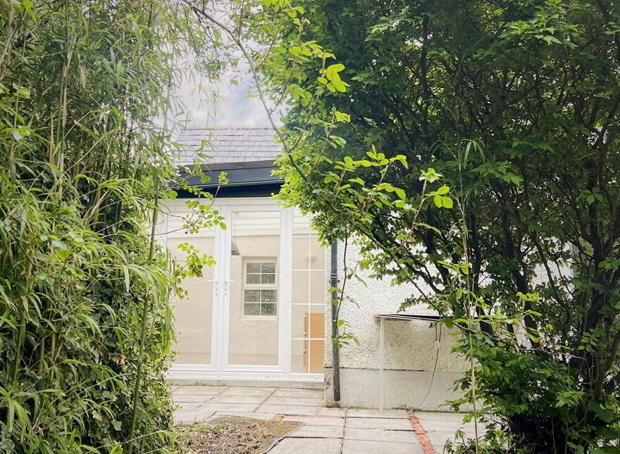 3a Dromara Road, Hillsborough, BT26 6HY
