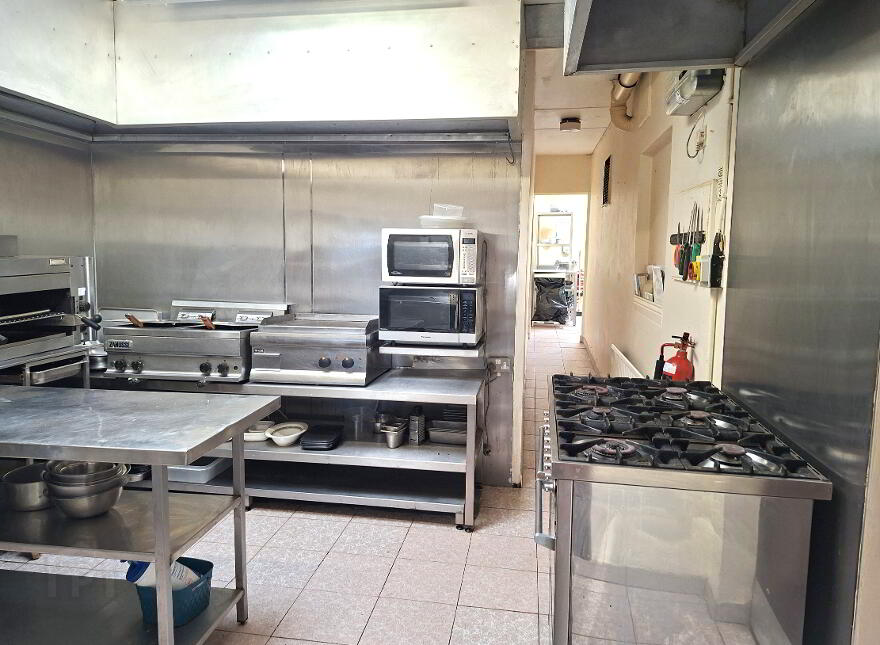 Patricia's Restaurant, West End, Bundoran, F94X224