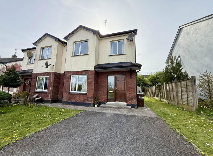 19 Hazelwood, Ballyhaunis, F35X722