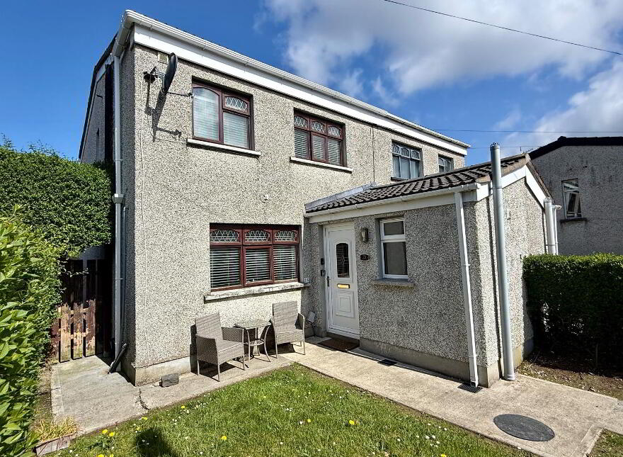 25 Farren Park, Pennyburn, Derry, BT48 7QH
