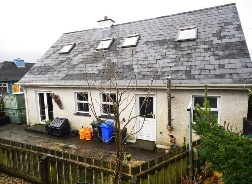 Portnoo Road, Ardara, F94E086