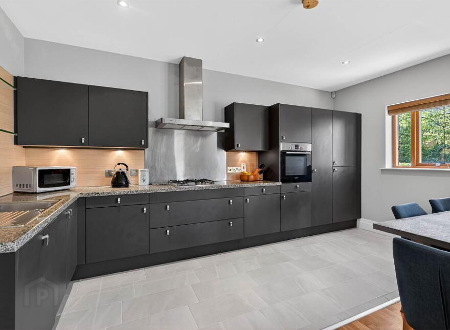 B1 Apt Malone Square, 42 Windsor Park, Belfast, BT9 6JU
