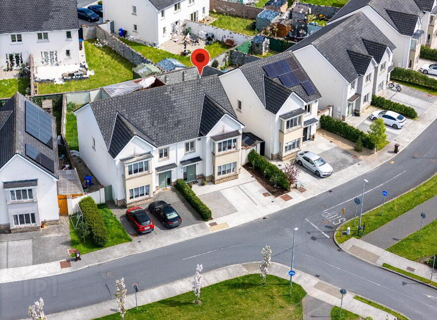 11 Silverbrook Crescent, Silverbrook, Tullamore, R35E0F9