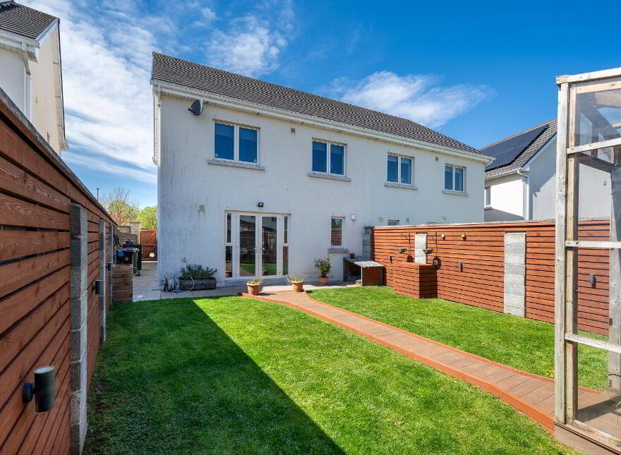 11 Silverbrook Crescent, Silverbrook, Tullamore, R35E0F9