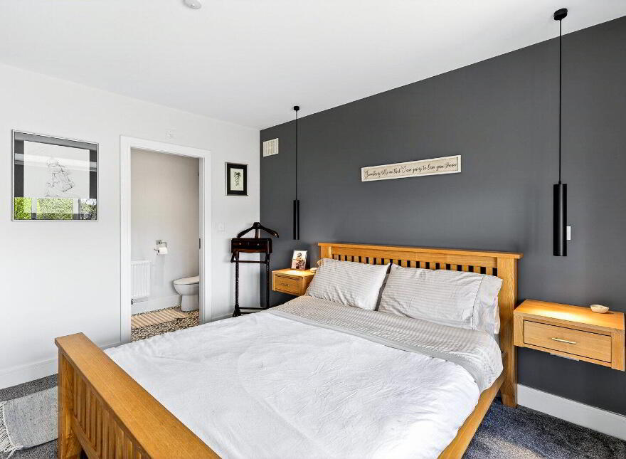 11 Silverbrook Crescent, Silverbrook, Tullamore, R35E0F9
