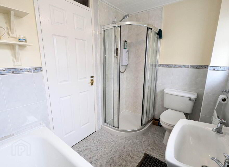 30 Townhill Park, Irvinestown, Enniskillen, BT94 1GH