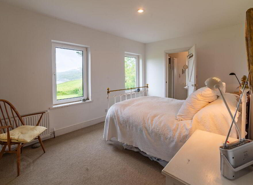 Ballynatra, Kilcrohane, P75VN24