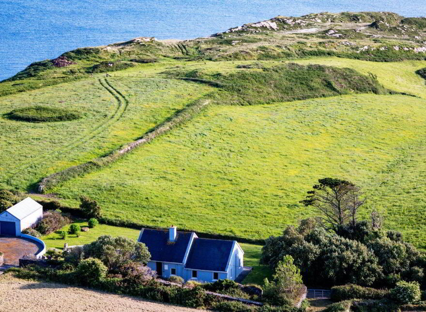 Ballynatra, Kilcrohane, P75VN24